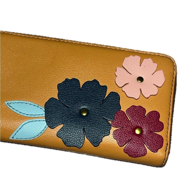 Fossil Brown Leather Flowers Zip Around Women’s Wallet Wristlet, GUC - Picture 2 of 12